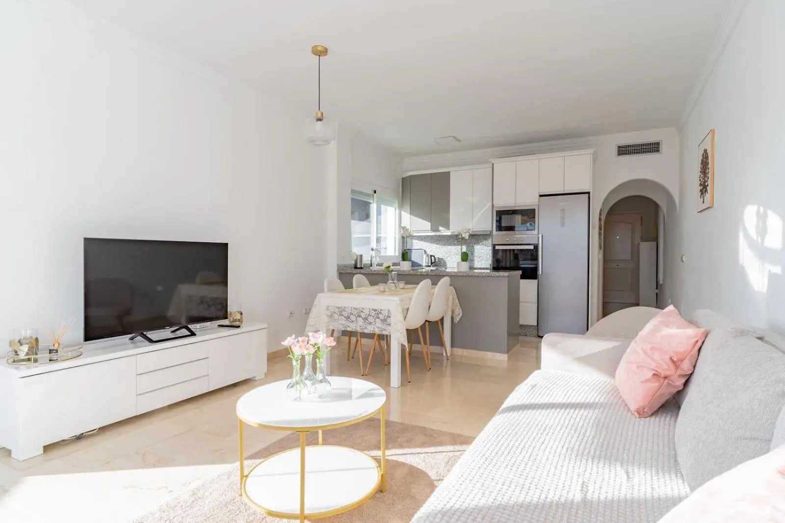 Mona Lisa Apartment Sitio de Calahonda 0*,  Spain